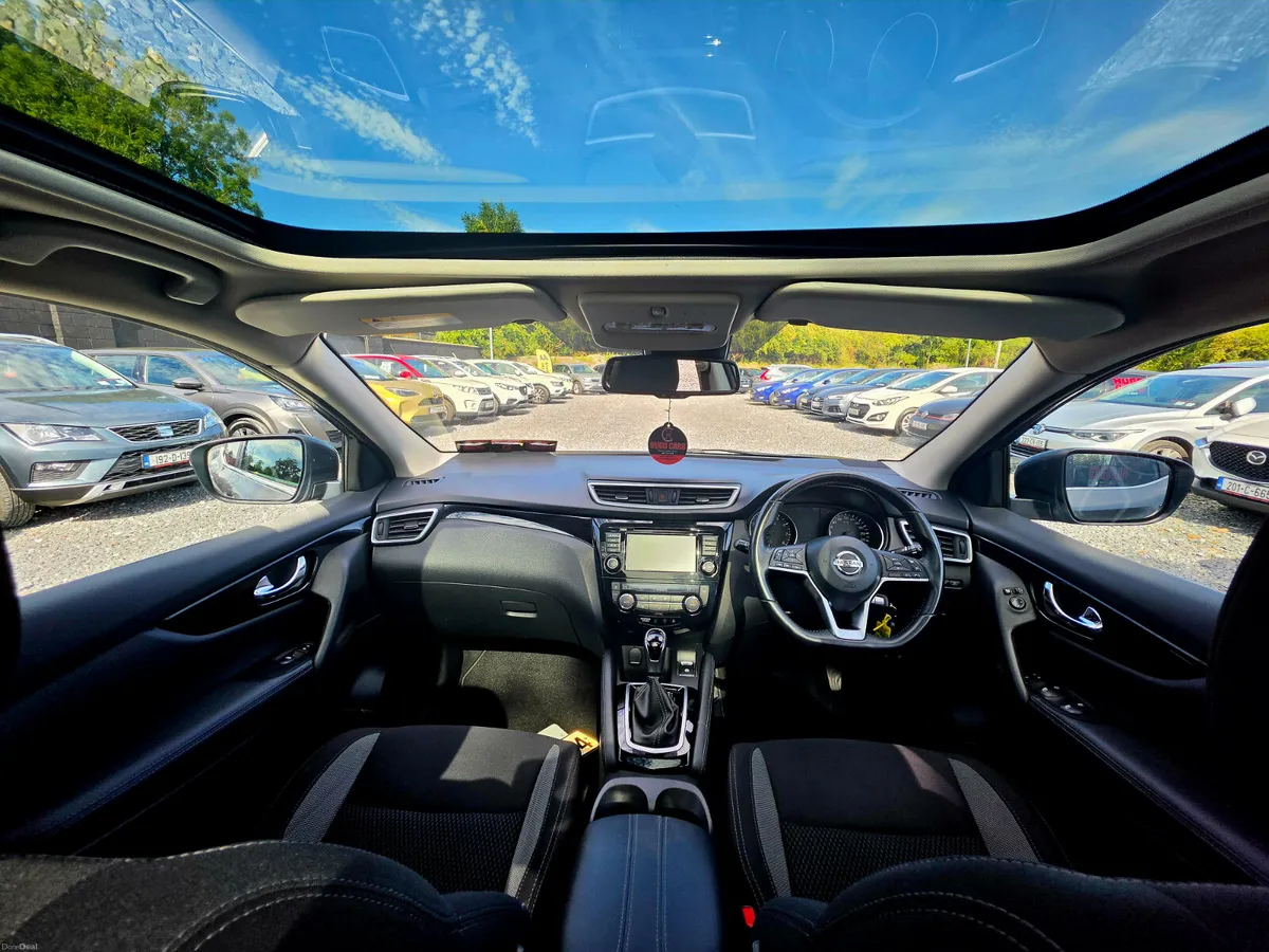 2019 Qashqai 1.3 Automatic/FSH/High spec/Warranty - Image 6