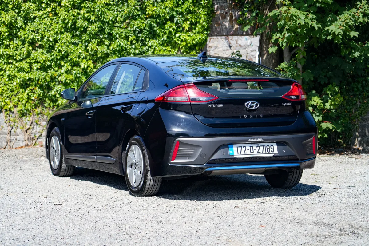 2017 Hyundai Ioniq 1.6 Petrol Hybrid - Image 3