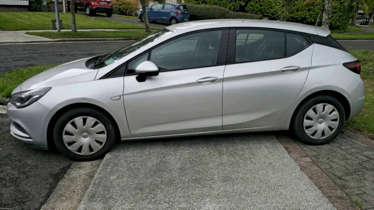 2016 Opel Astra E 1.6CDTI 110PS 5DR Diesel - Image 2