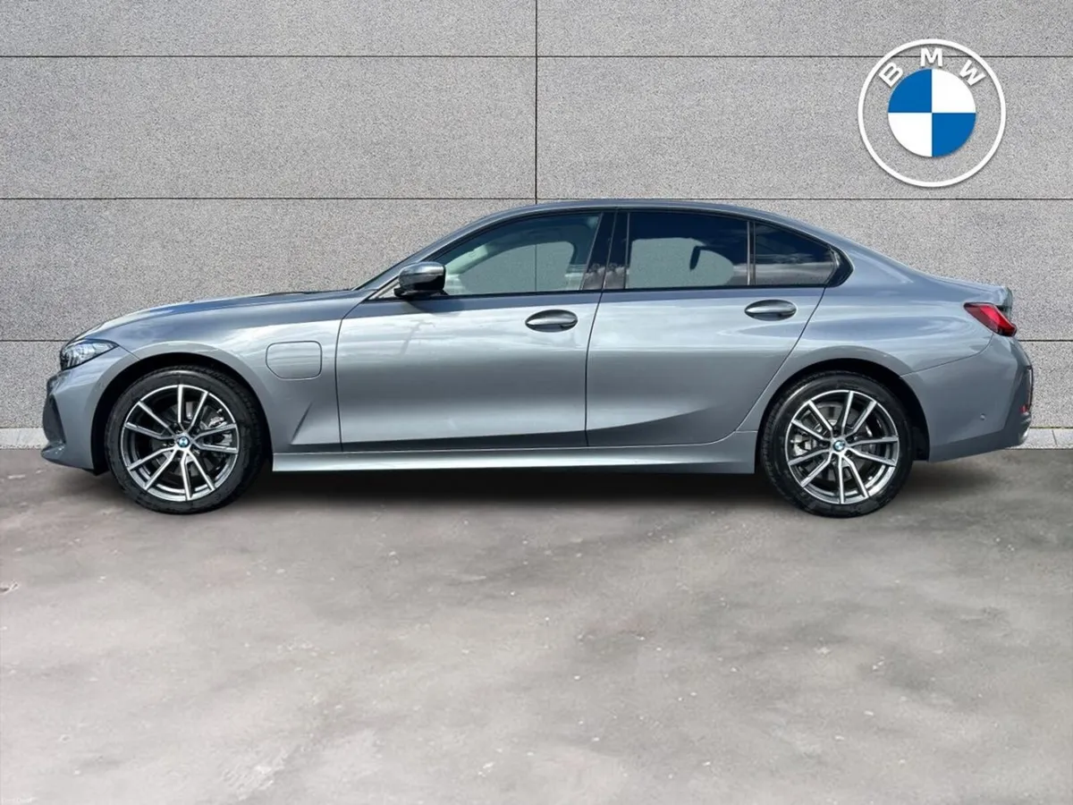 BMW 3-Series 330e Sport Saloon - Image 3