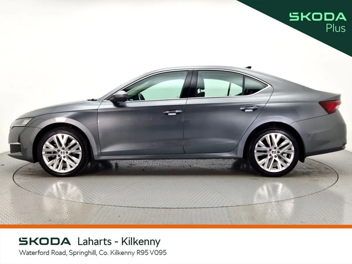 Skoda Octavia SELECTION+ 1.5TSI 115HP *HEATED SEAT - Image 6