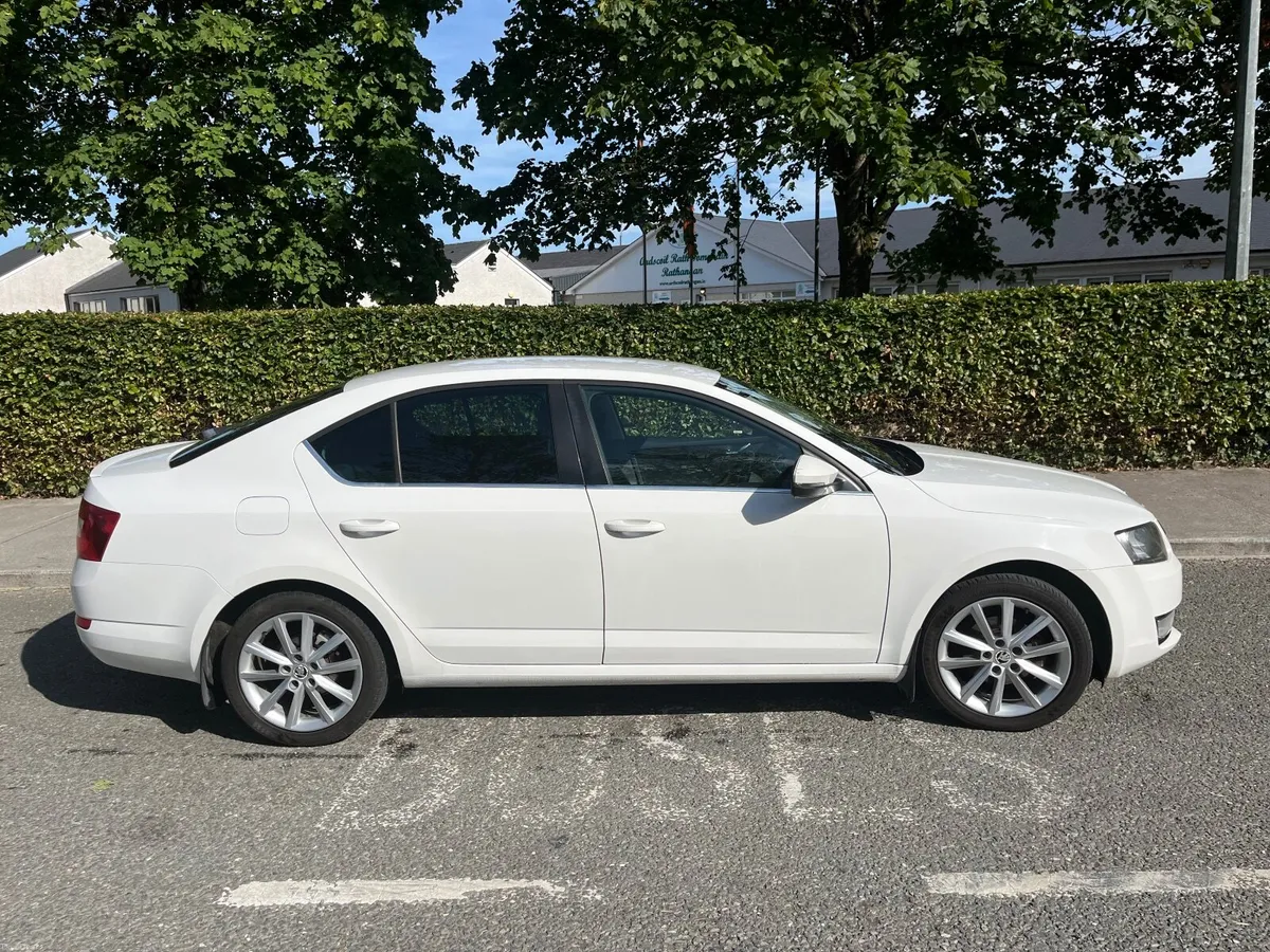152 Skoda Octavia - Image 3