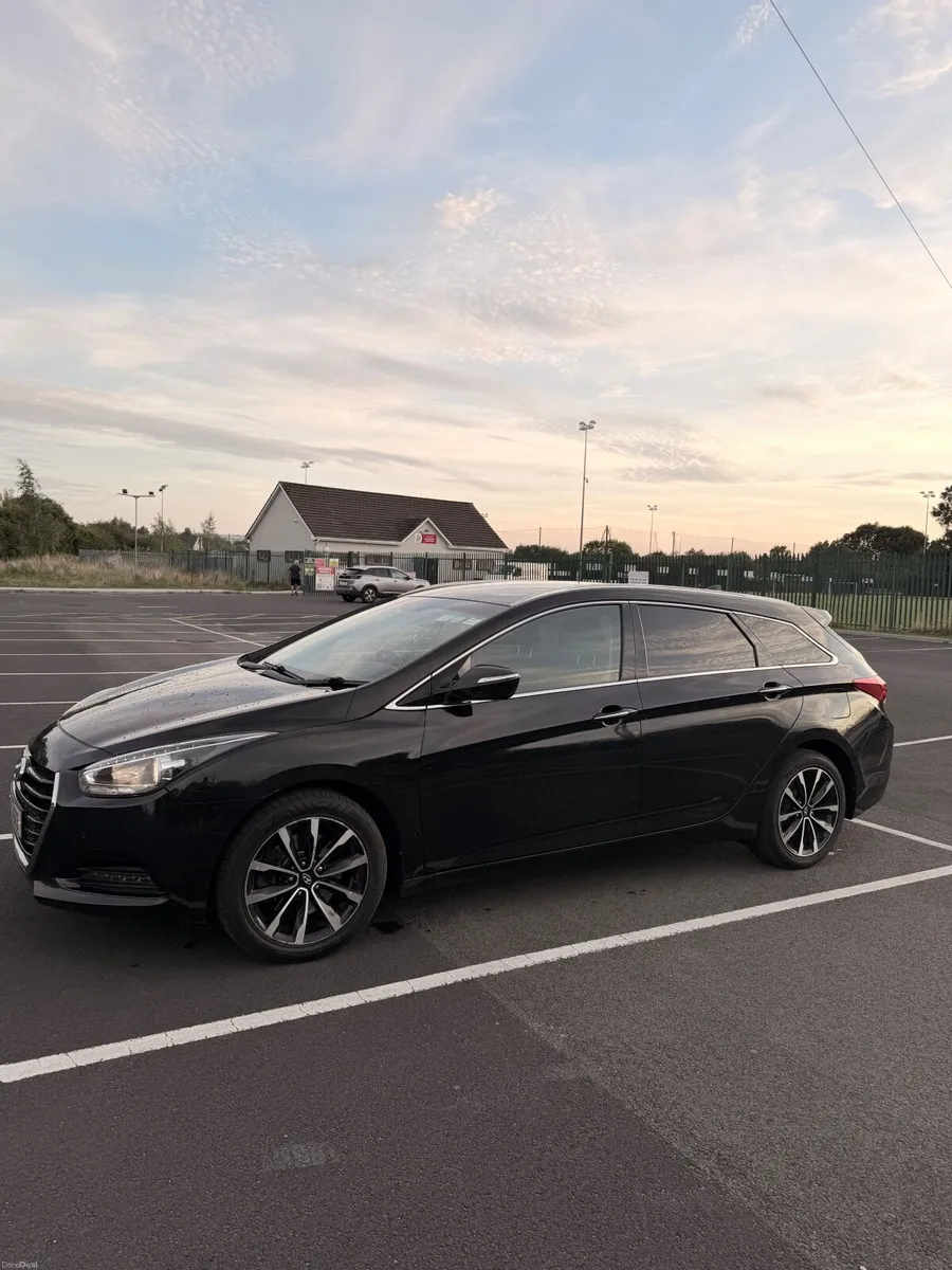 Hyundai i40: NCT Sept 27/ Automatic/ Full History - Image 6