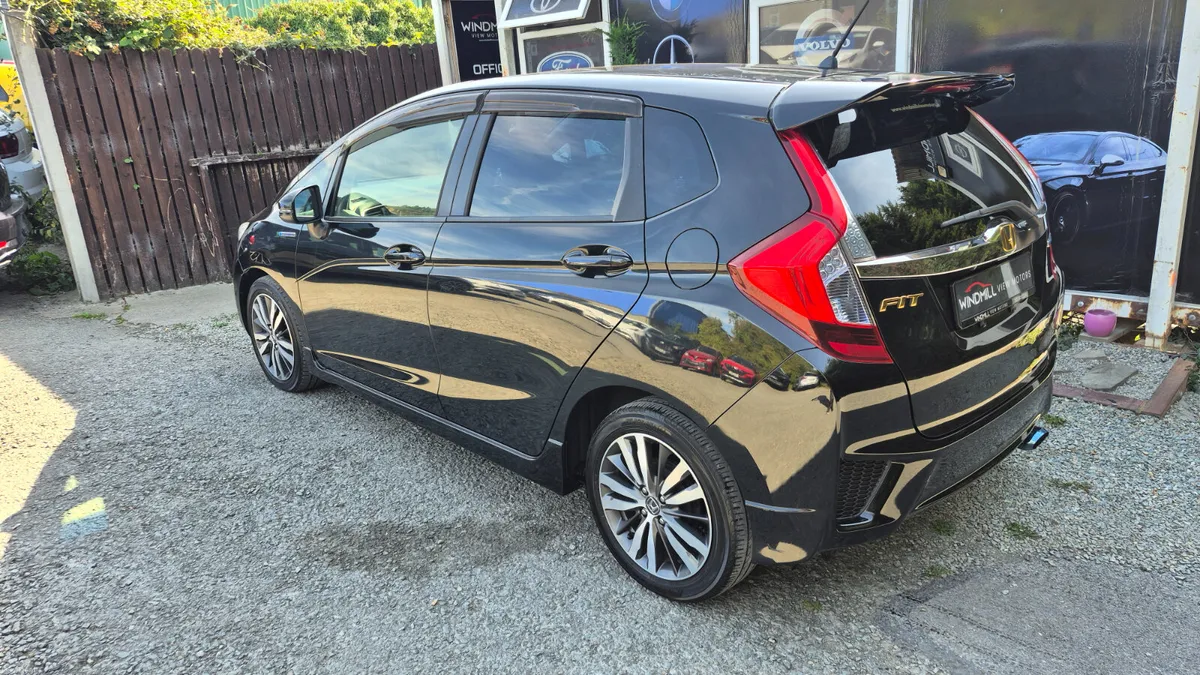 Honda Fit 1.5 Hybrid Auto 2017 - Image 6