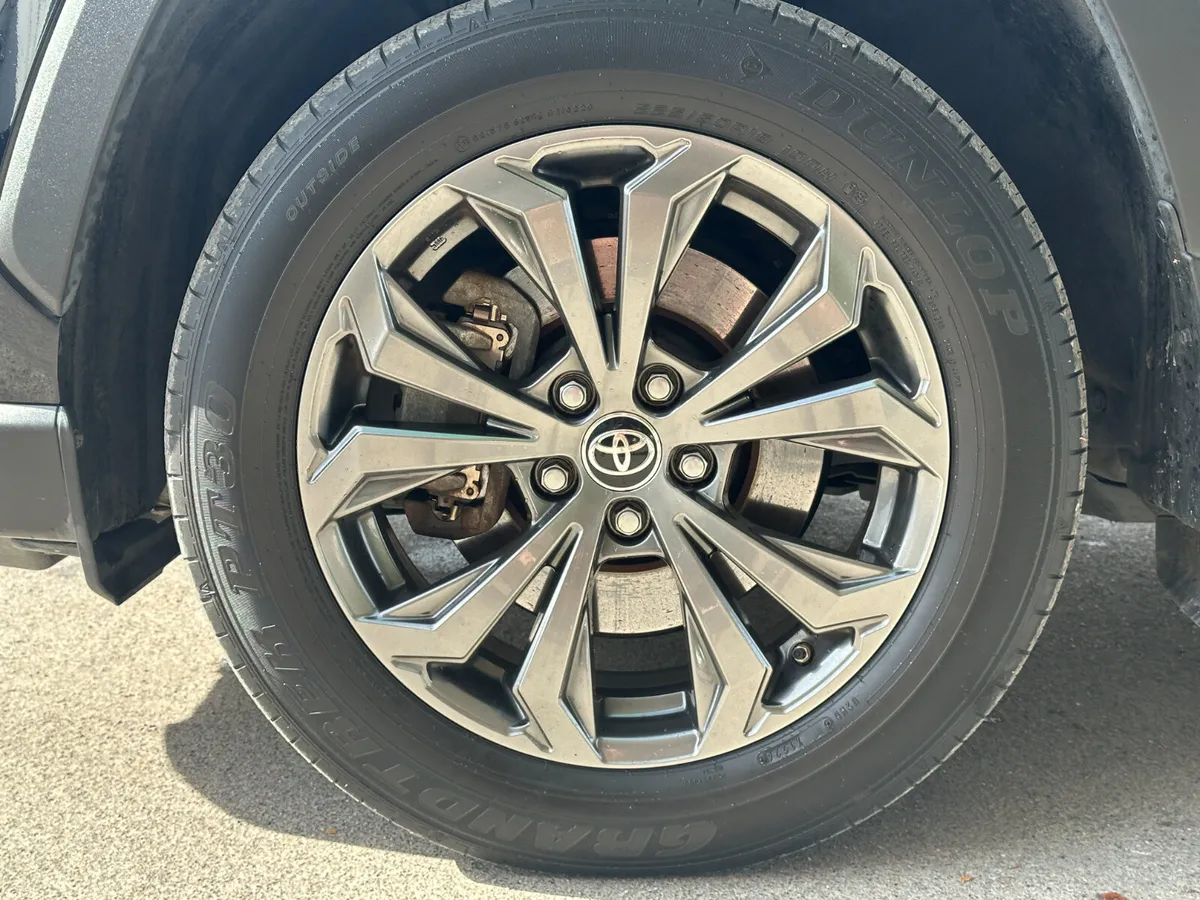 Toyota RAV4 Hybrid Sol - Image 4