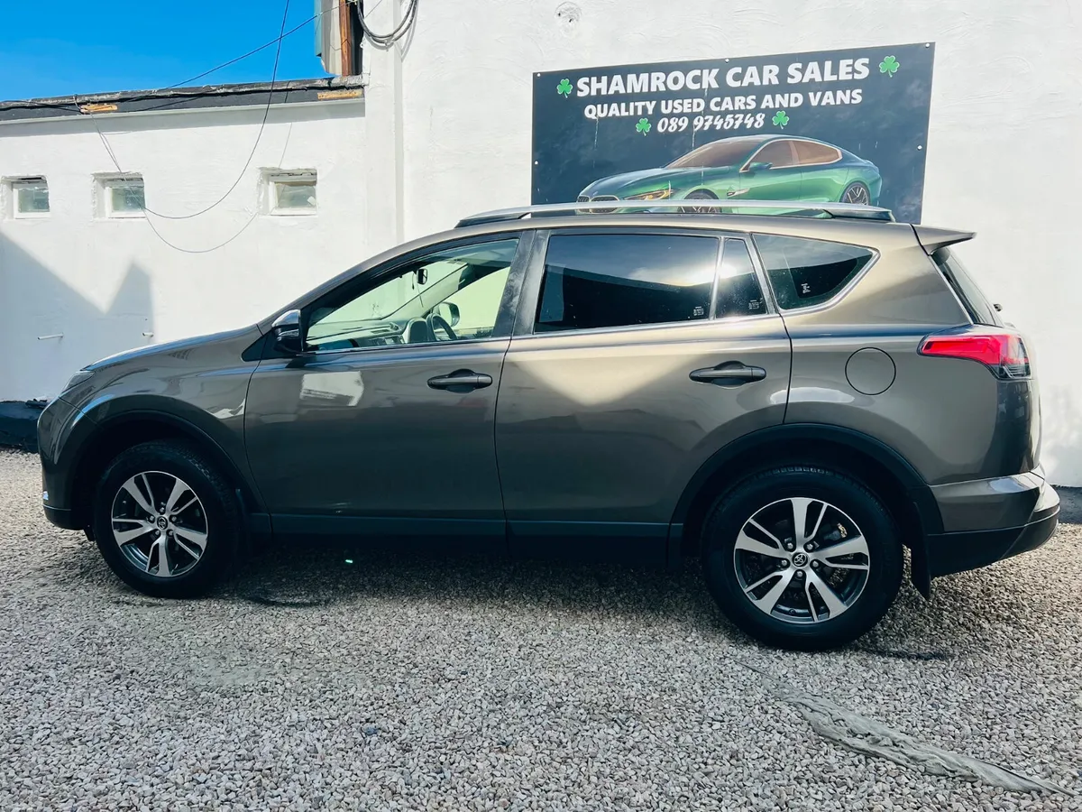 2016 Toyota RAV4 2.0 D4D Luna - Image 2