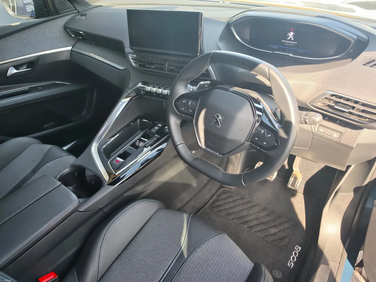 Peugeot 5008 2023 - Image 6