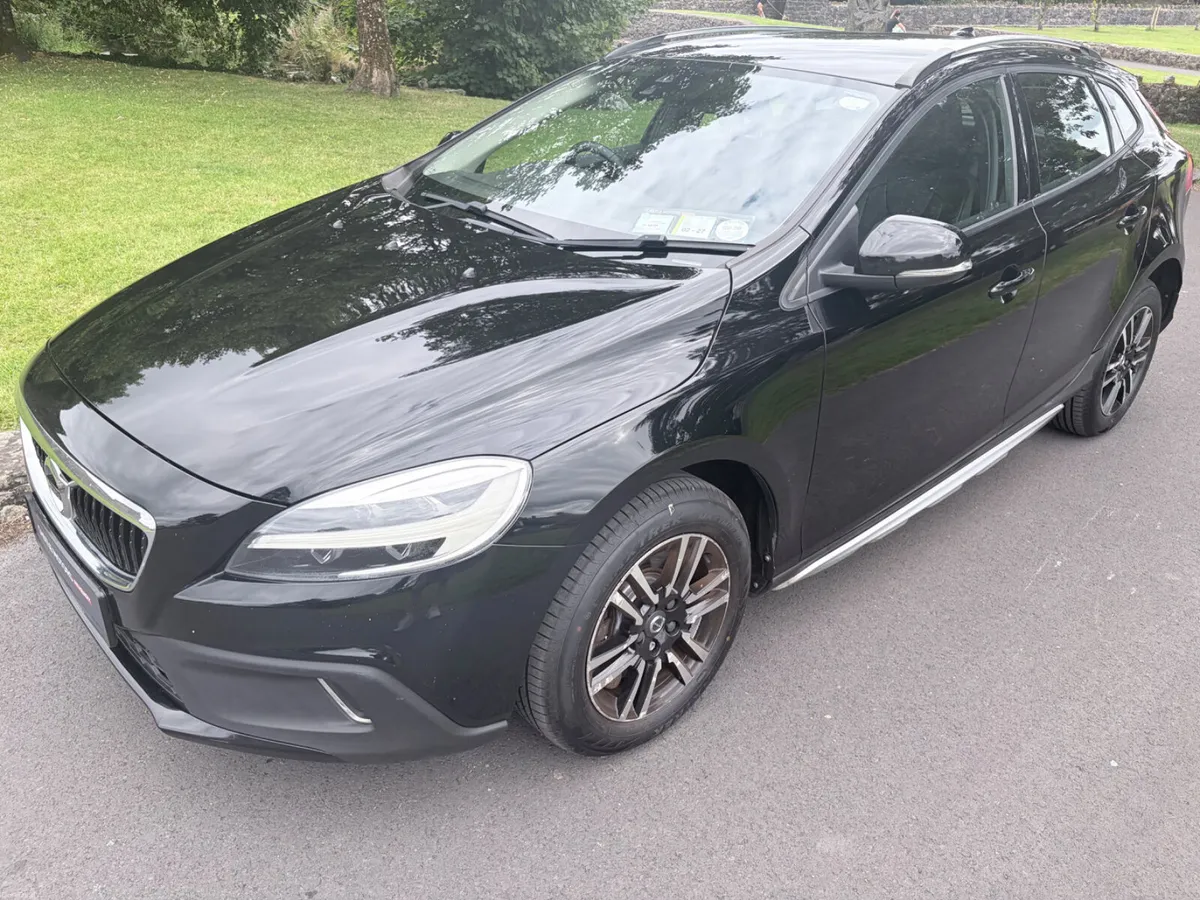 Volvo V40 Cross Country 2016 - Low Mileage - Image 3