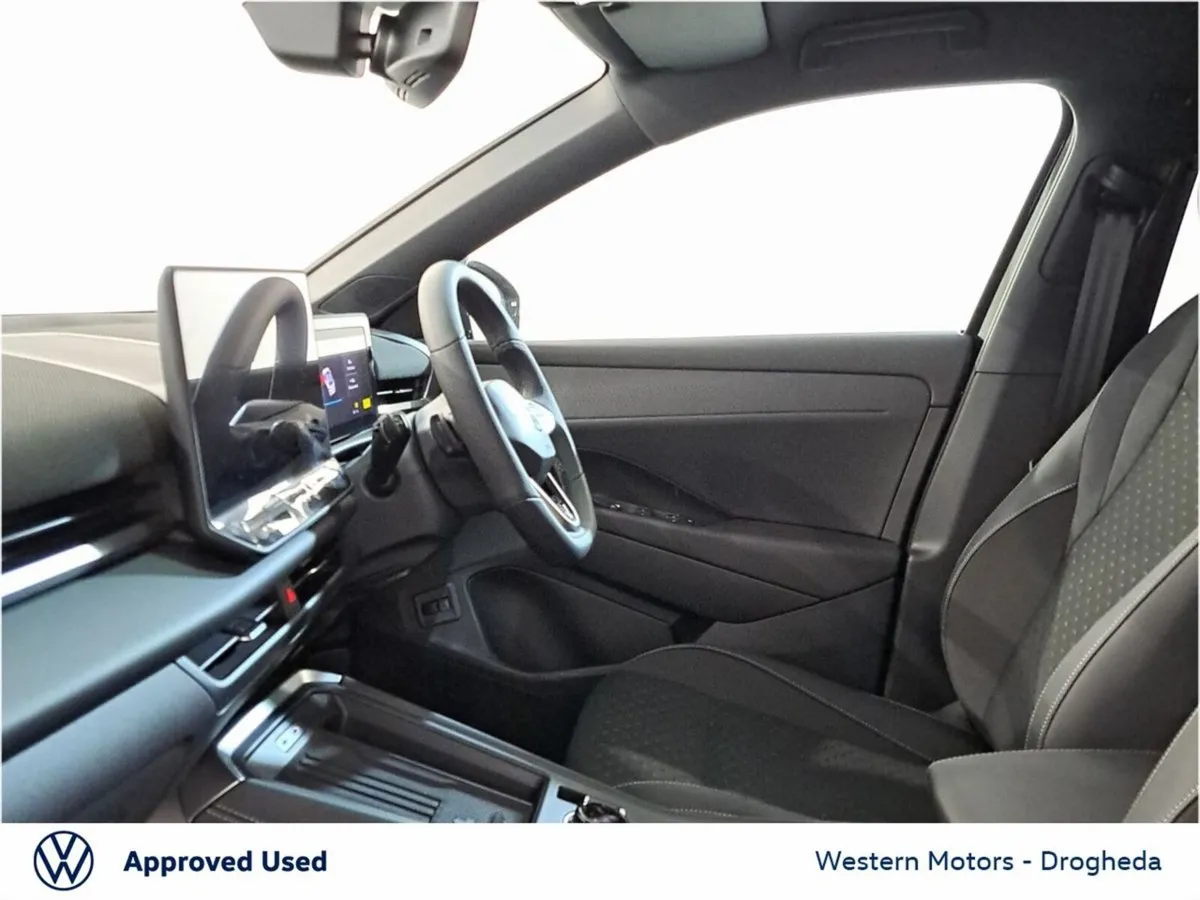 Volkswagen T-Roc R-LINE 1.5TSI 150HP MHEV - Image 4
