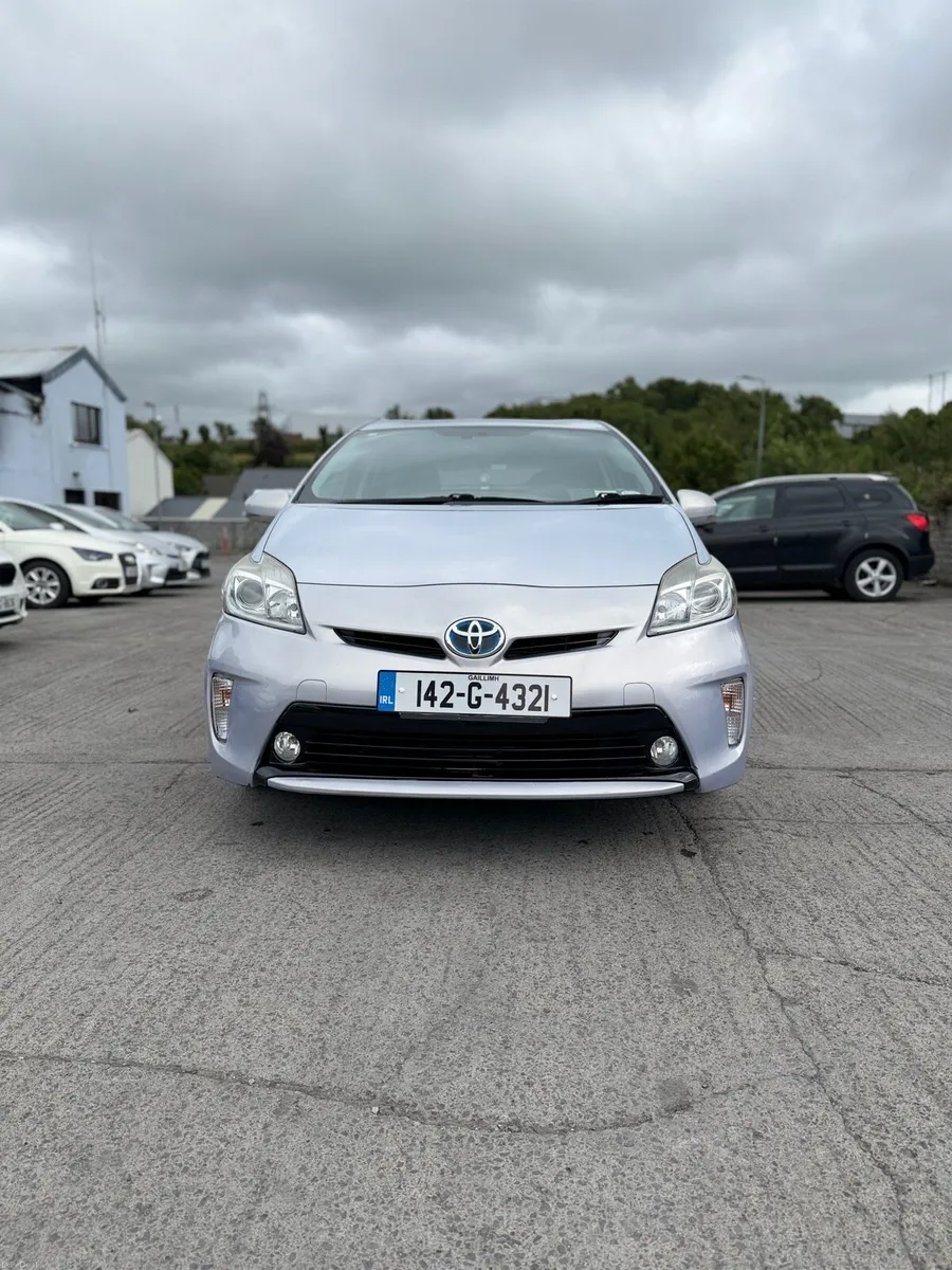 2014 Toyota Prius 1.8 Hybrid |122k km - Image 1