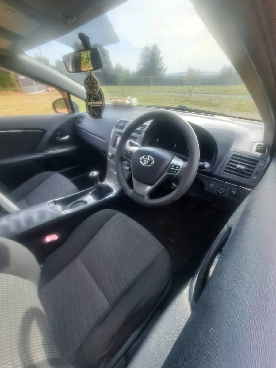 Toyota avensis D4D - Image 6