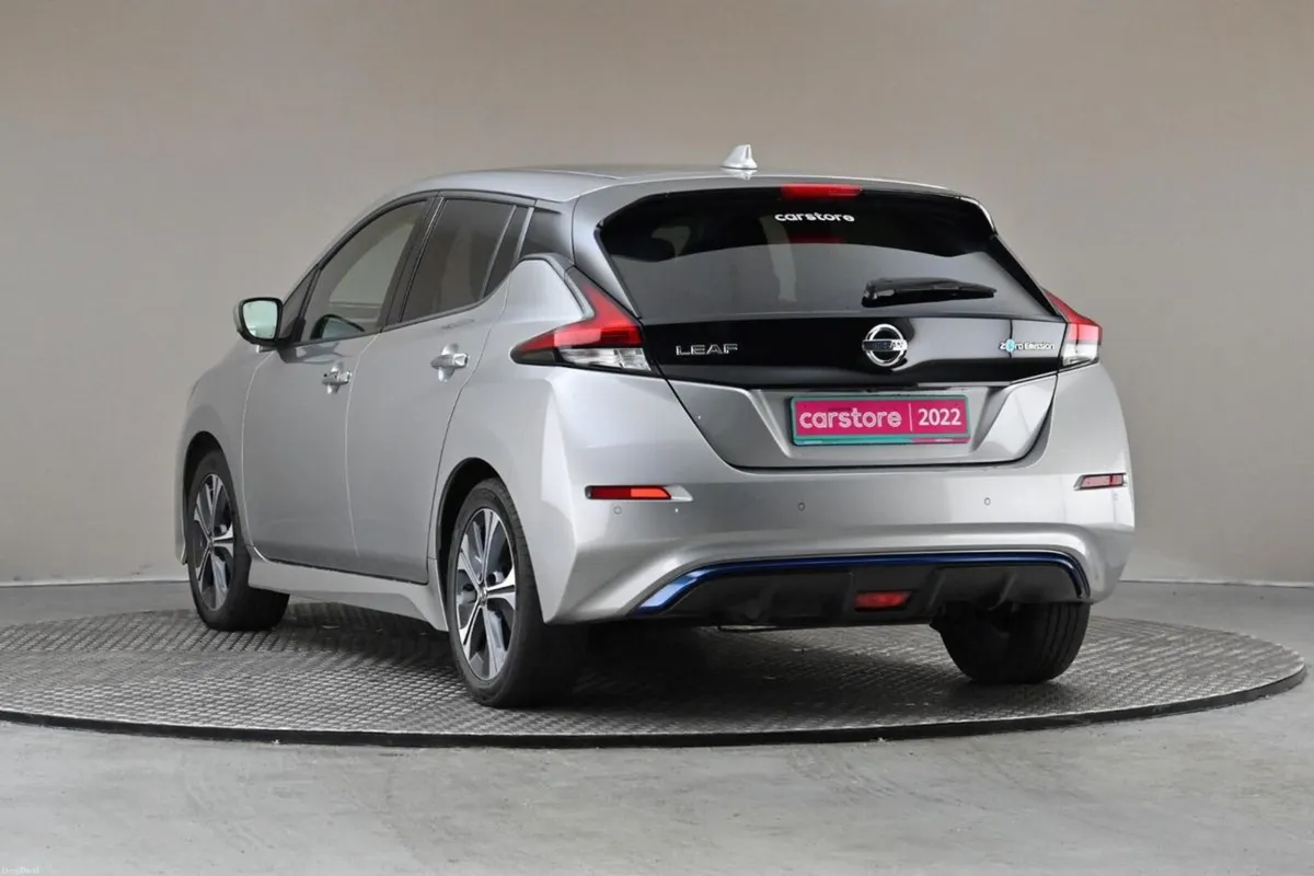 Nissan Leaf Leaf SV Premium 40 kWh - Image 6
