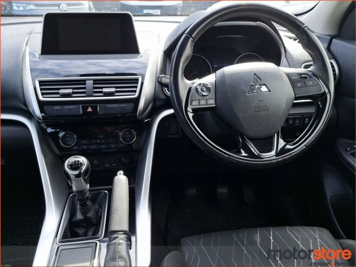 Mitsubishi Eclipse Cross 1.5 Petrol 6MT Intense 2W - Image 4