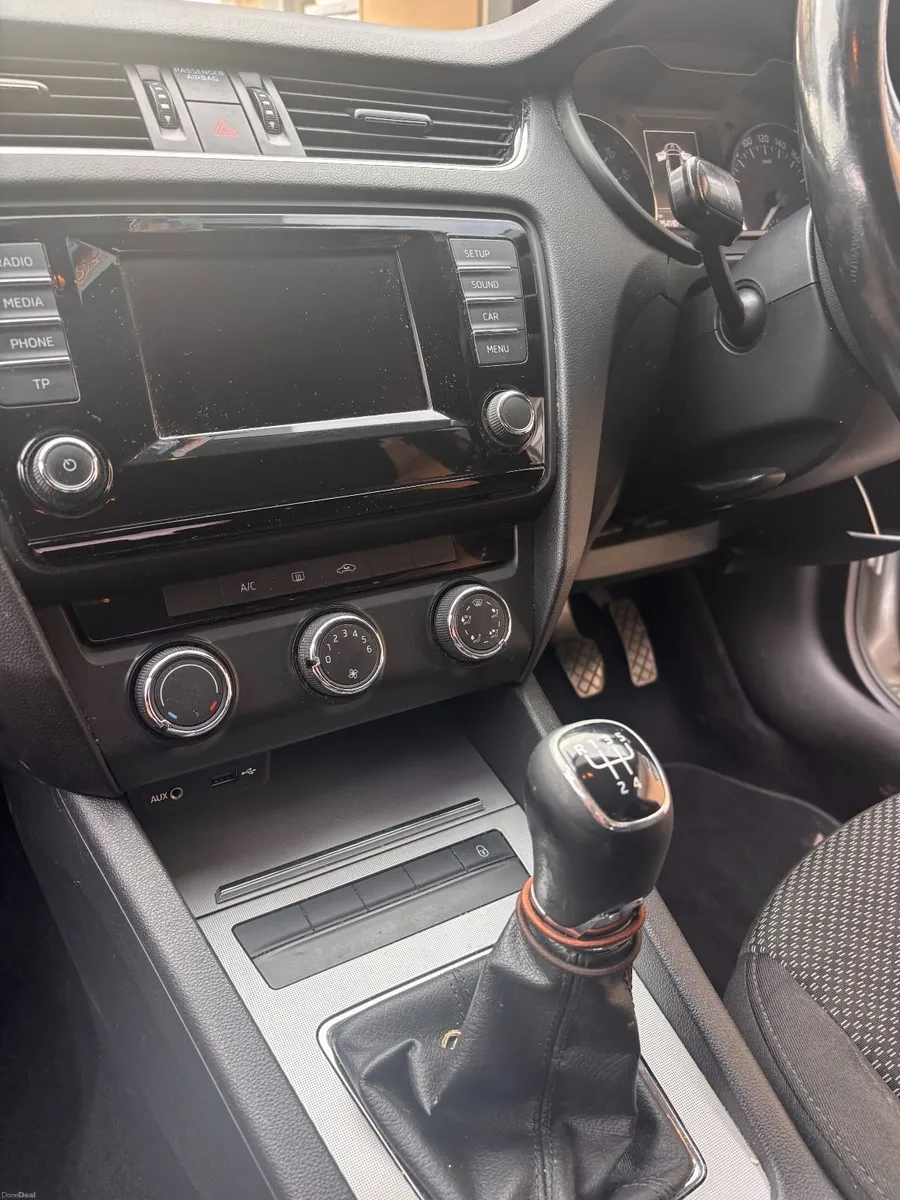 Skoda Octavia 2015 - Image 3