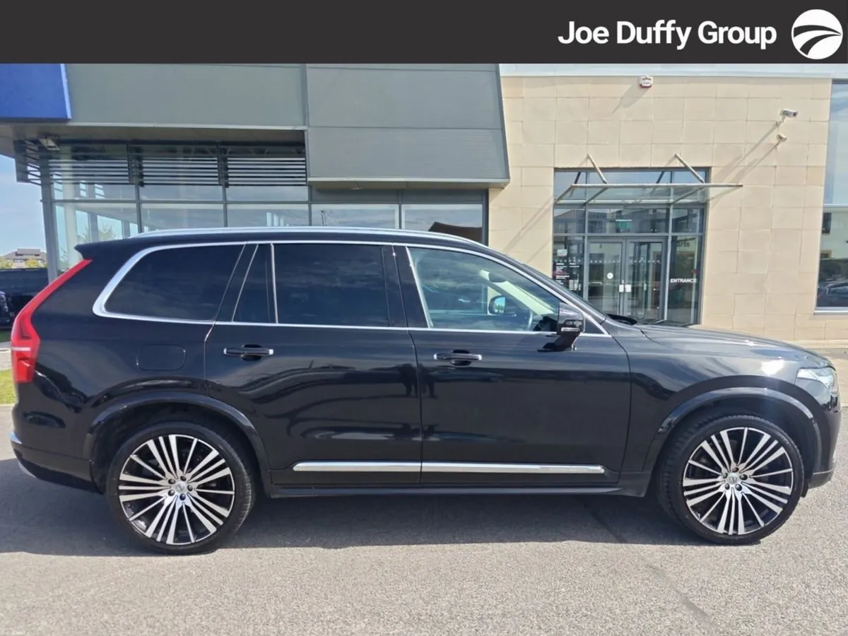 Volvo XC90 Inscription Pro T8 *Top Spec* - Image 5