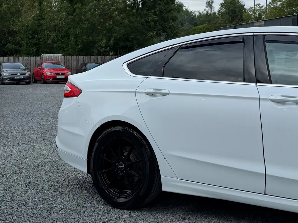 FORD MONDEO ZETEC 2017 - Image 5