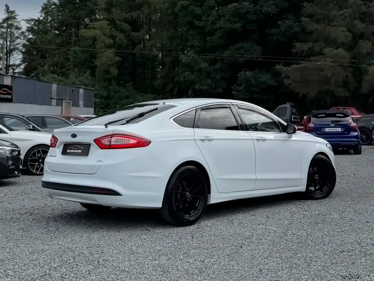 FORD MONDEO ZETEC 2017 - Image 6