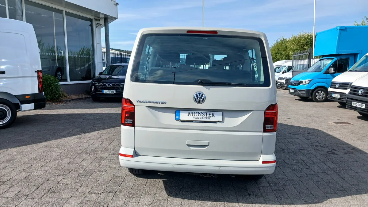 2022 VW SHUTTLE 9 SEAT,AUTO LWB IMMACULATE/ RARE - Image 5