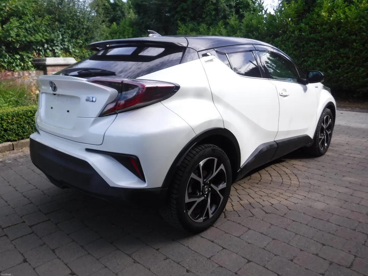 TOYOTA C-HR 1.8 AUTO HYBRID HIGH SPEC - Image 3