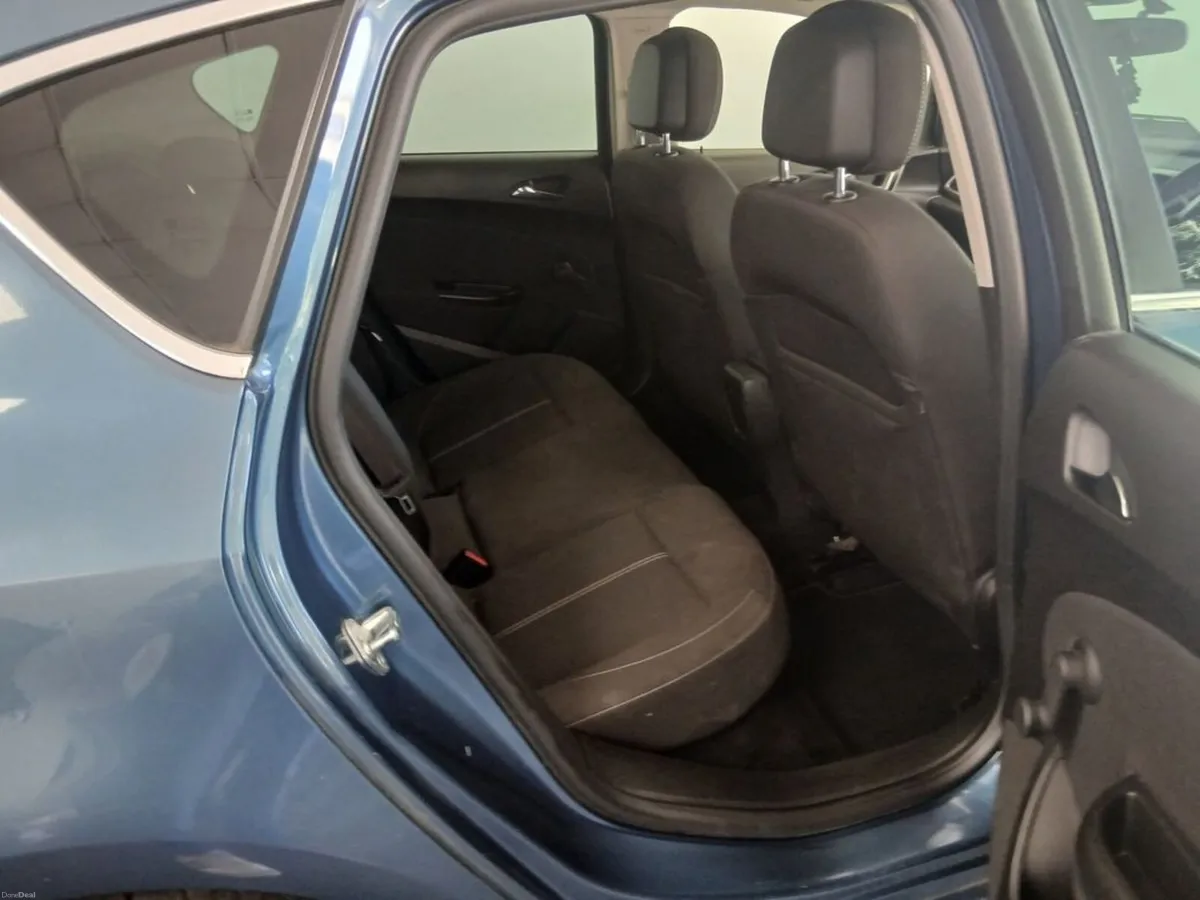 Opel Astra SRI 1.7cdti 110PS 5DR - Image 6