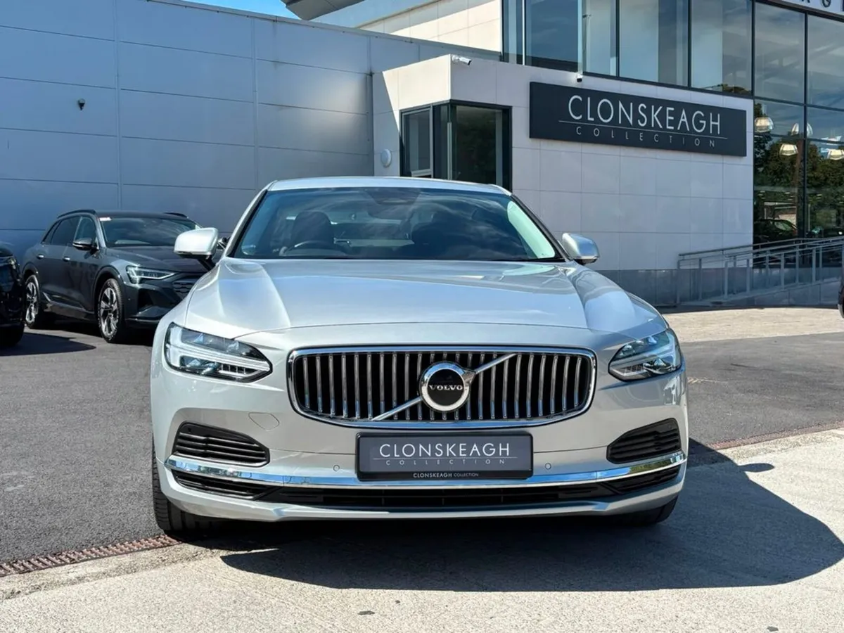Volvo S90 2.0 T8 Inscription 390HP Auto - Image 3