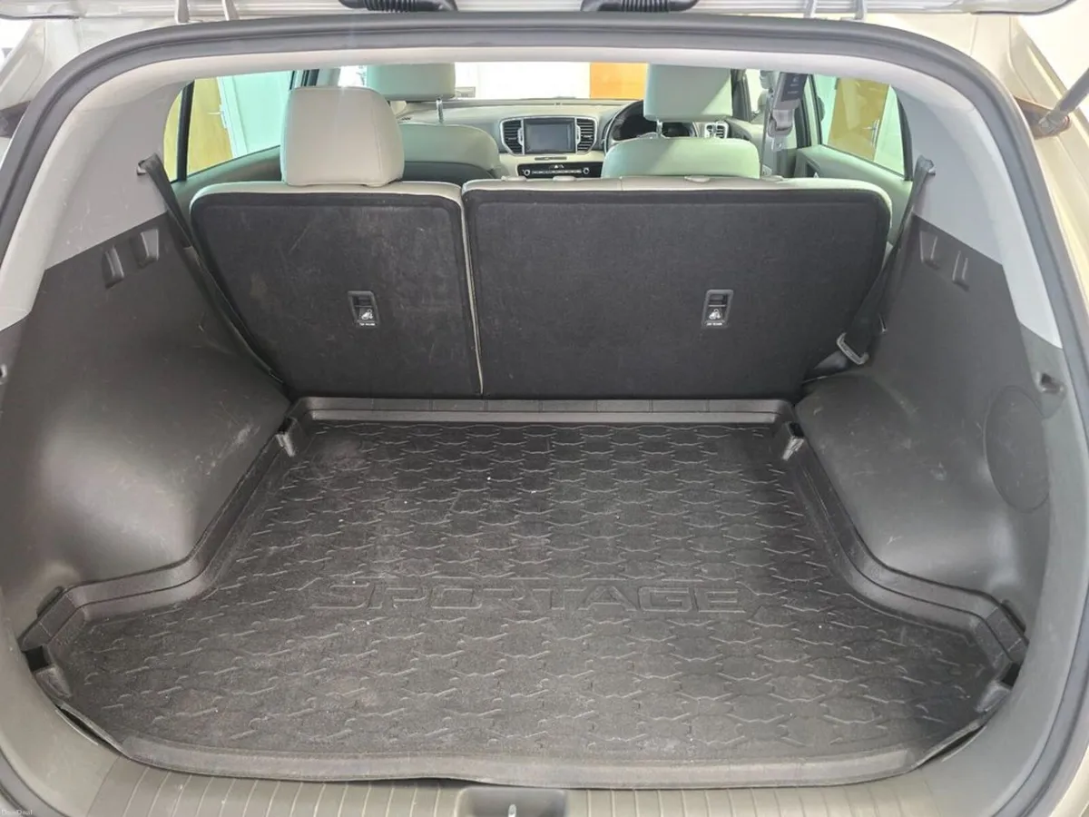 Kia Sportage Platinum Diesel Automatic * Best Spec - Image 6