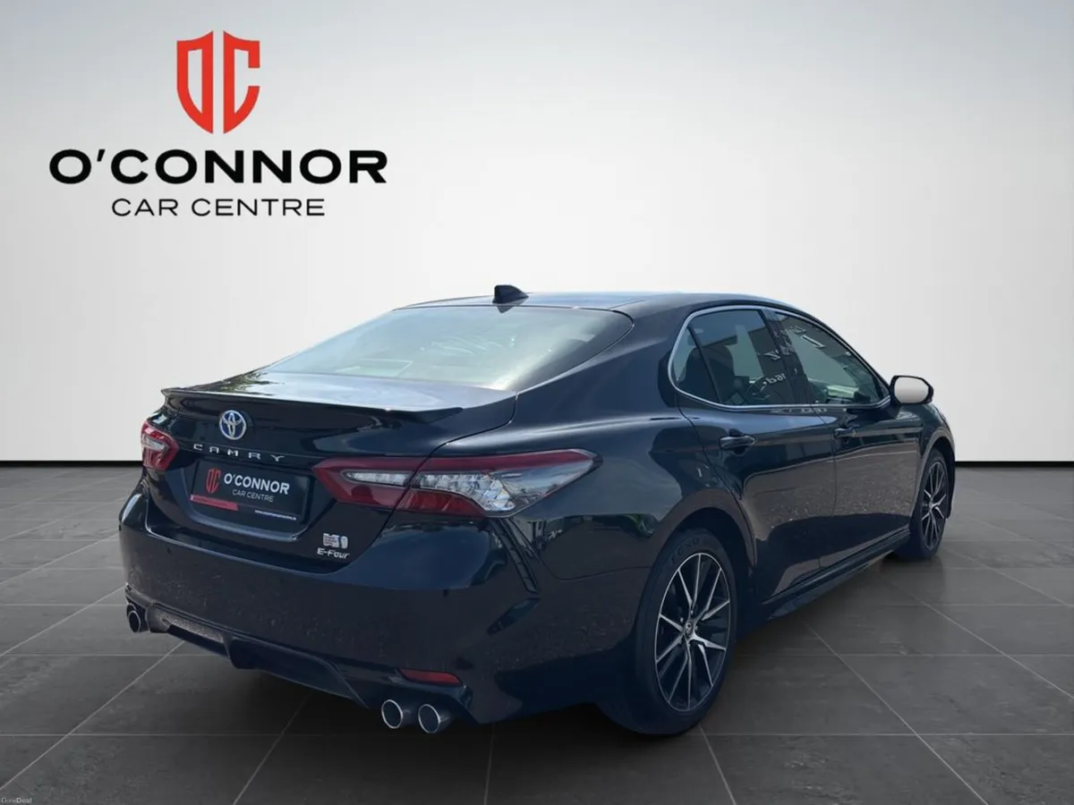 Toyota Camry WS SPEC Luxury features, hybrid savin - Image 5