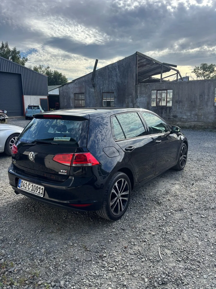 2014 Volkswagen Golf - Image 6