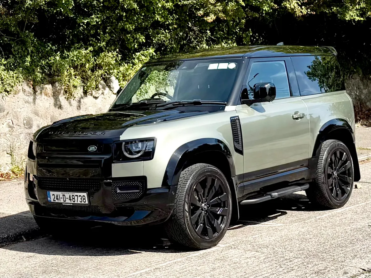 Land Rover Defender2024!!3.0D HARDTOP!!ONLY22K-KM - Image 2