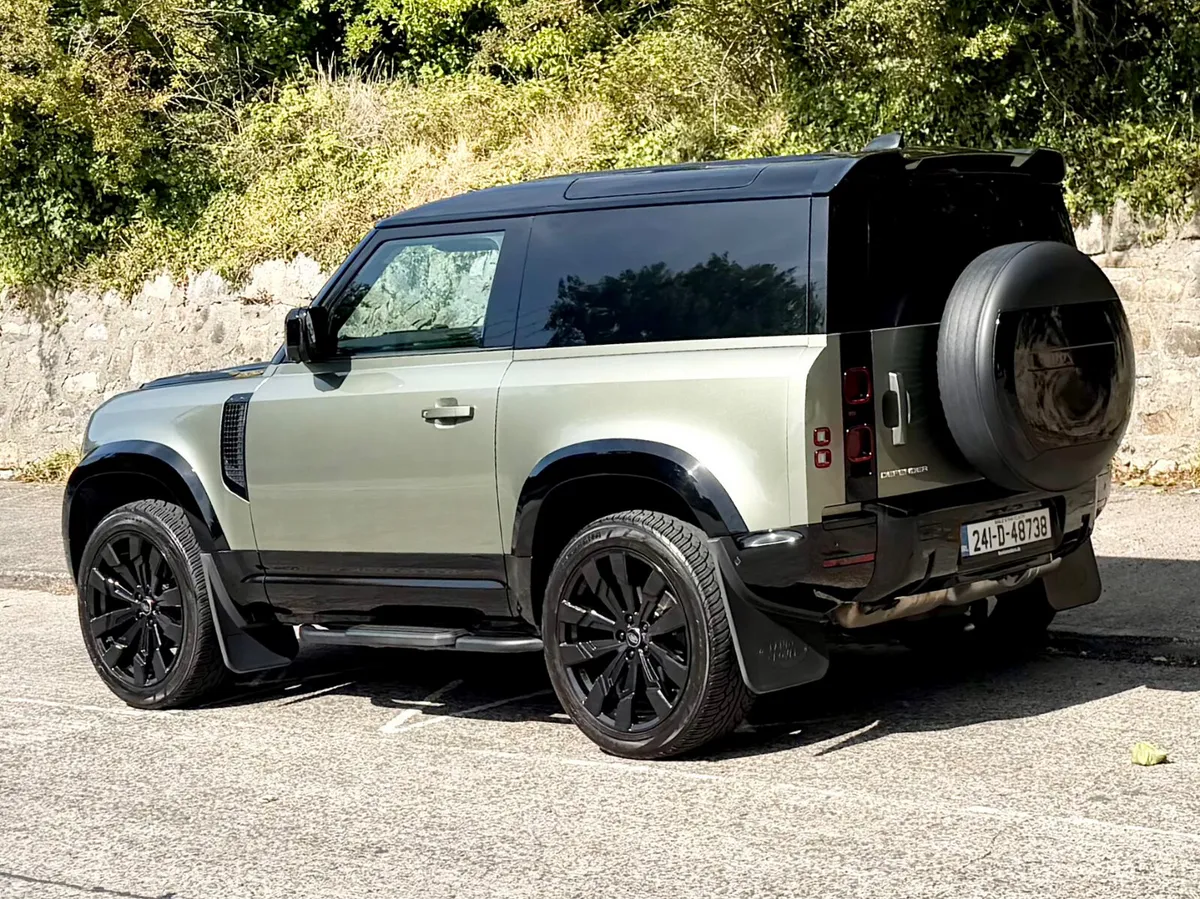 Land Rover Defender2024!!3.0D HARDTOP!!ONLY22K-KM - Image 5