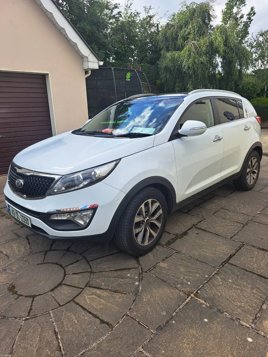 Car - Image 1
