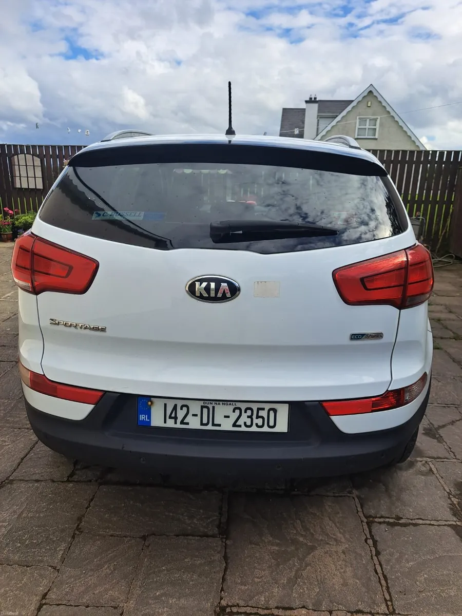 Car - Image 3