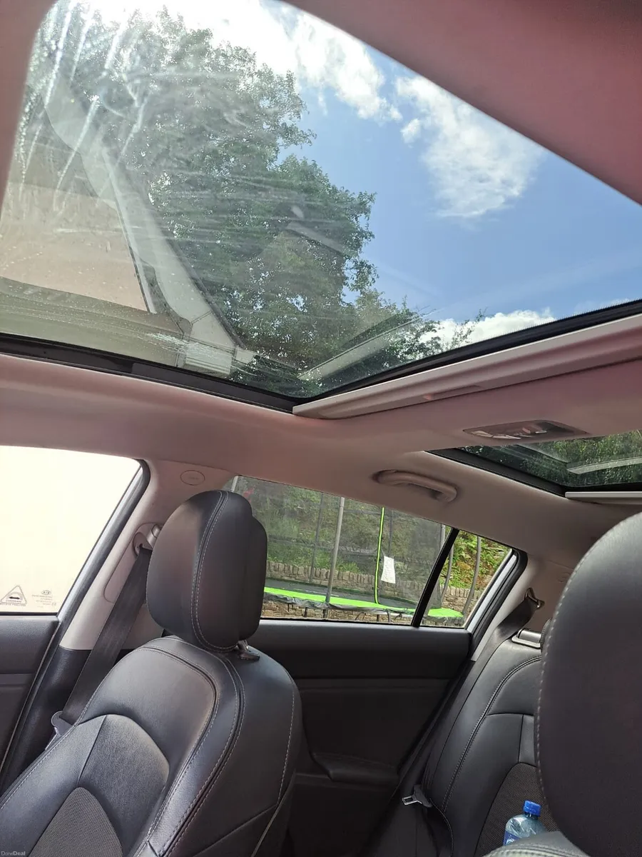 Car - Image 6