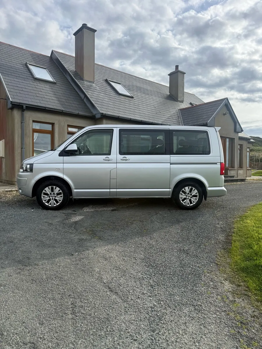 Volkswagen caravelle wheelchair accessible - Image 4
