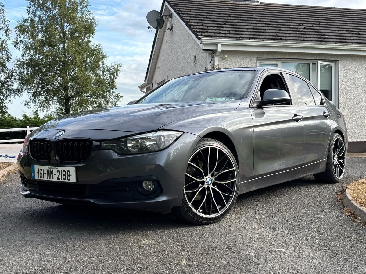 BMW 320 - Image 6