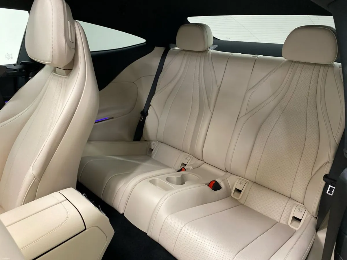 Mercedes-Benz CLE CLE 300E COUPE EQ AMG LINE PLUS - Image 4