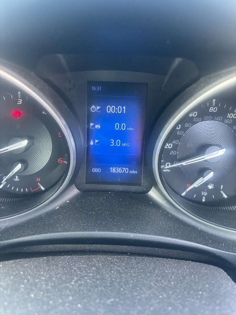 Toyota Avensis 2016 - Image 5