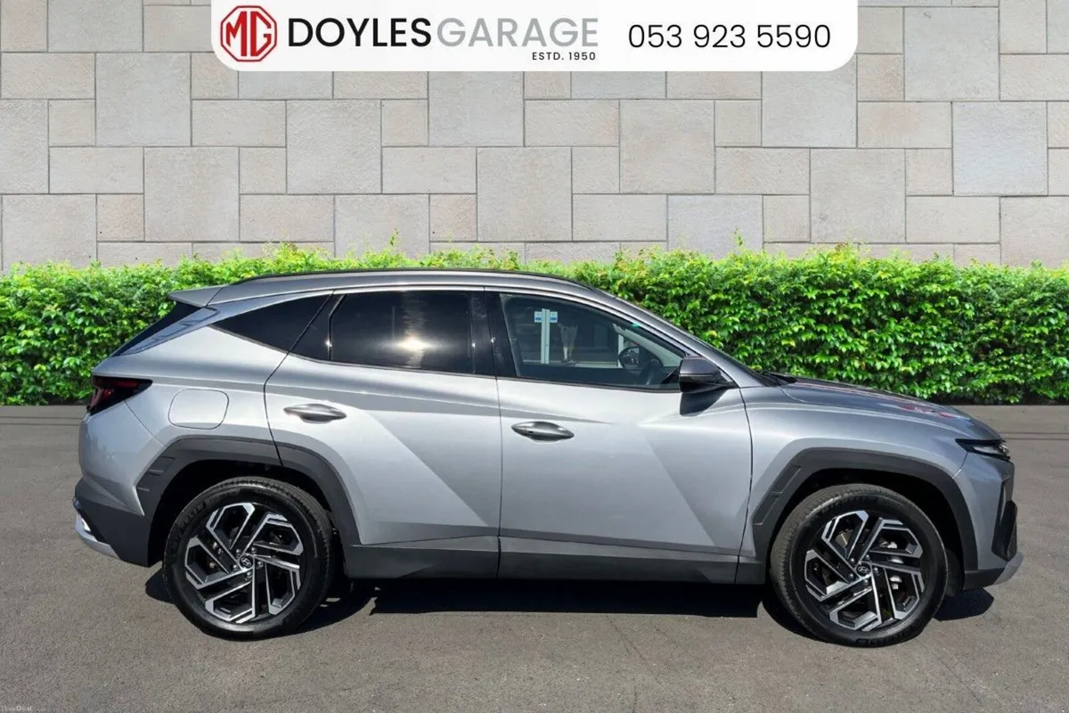 Hyundai Tucson Tucson FL 2WD Executive PHEV Auto - Image 2