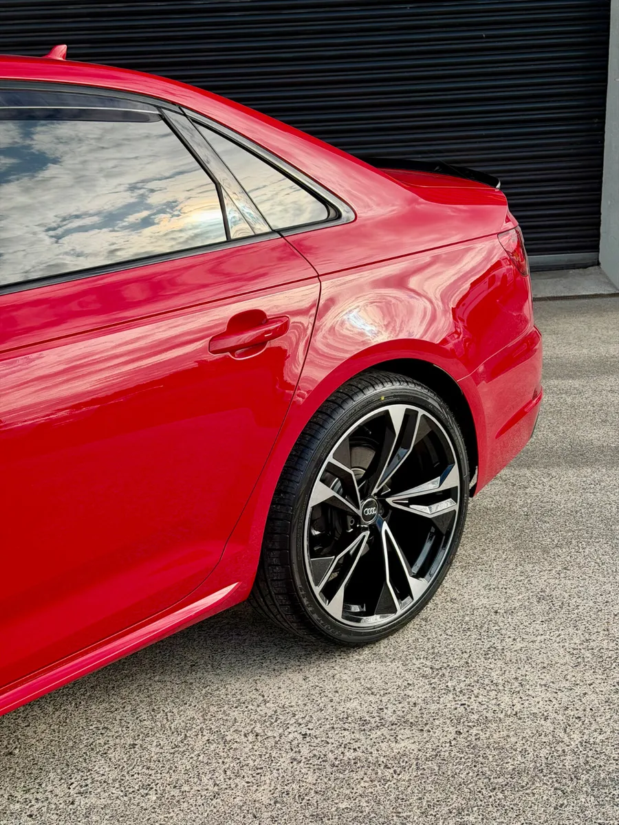 2017 AUDI A4 SLINE AUTO QUATTRO BLACK EDITION - Image 4