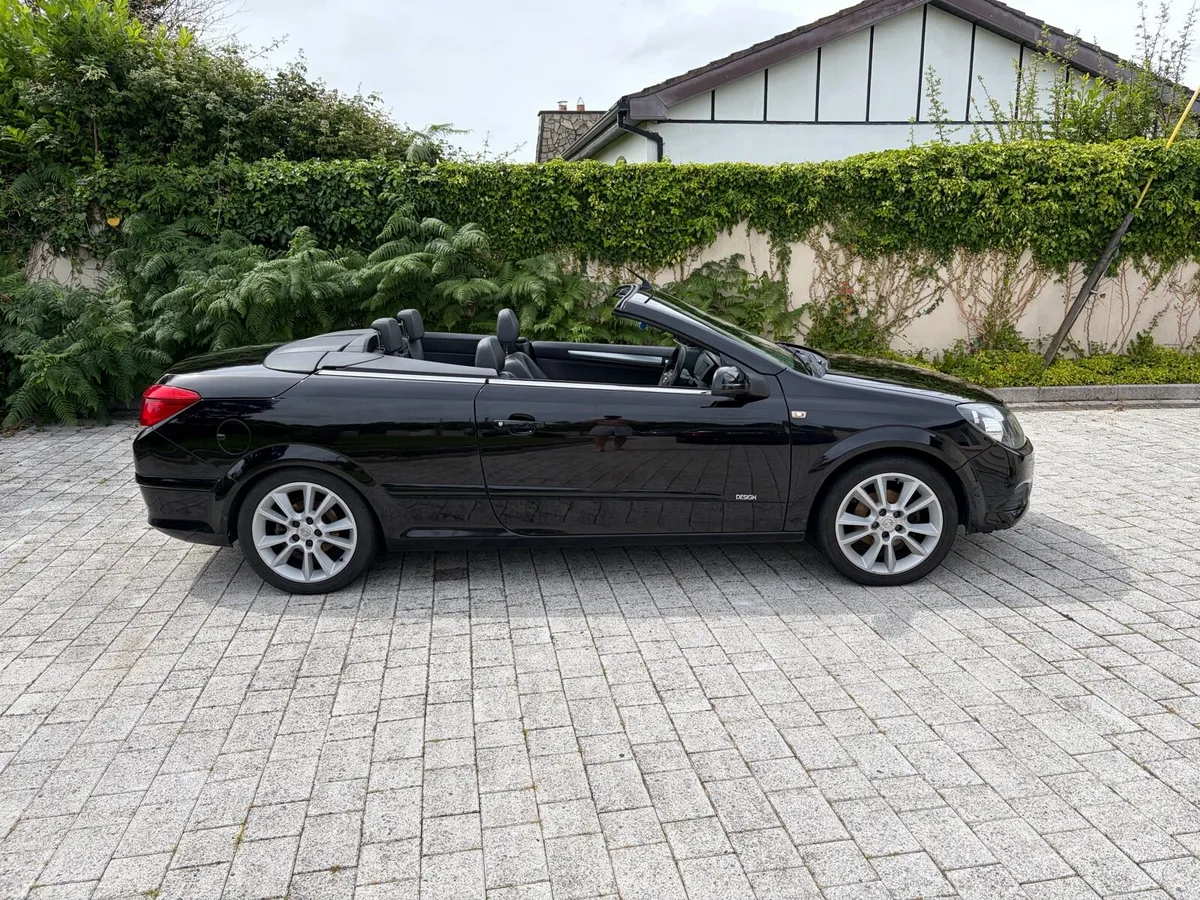 Convertible Opel Astra - Read Ad - Image 4