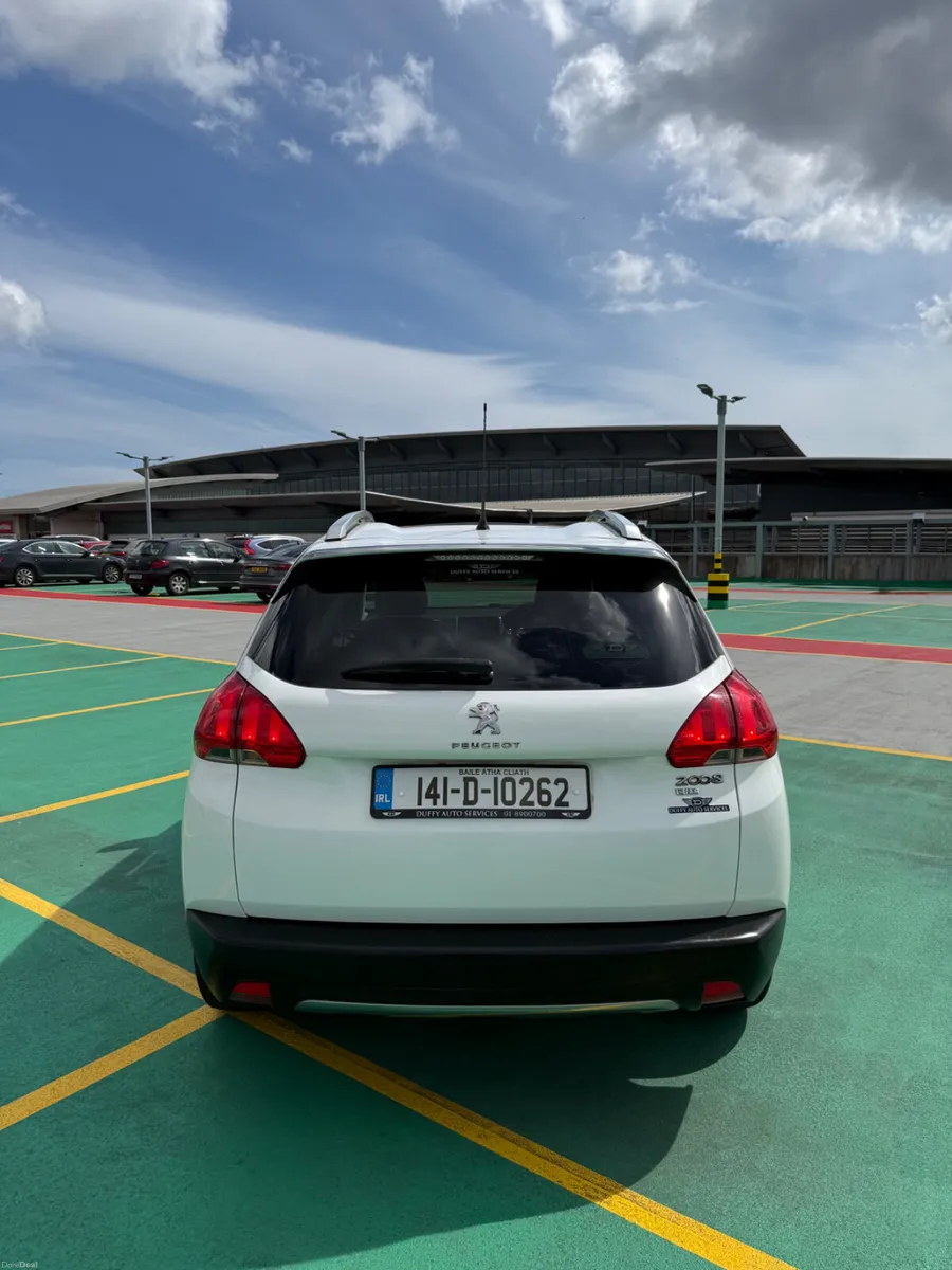 141 Peugeot 2008 2.0 AUTO - VERY HIGH SPEC - Image 6