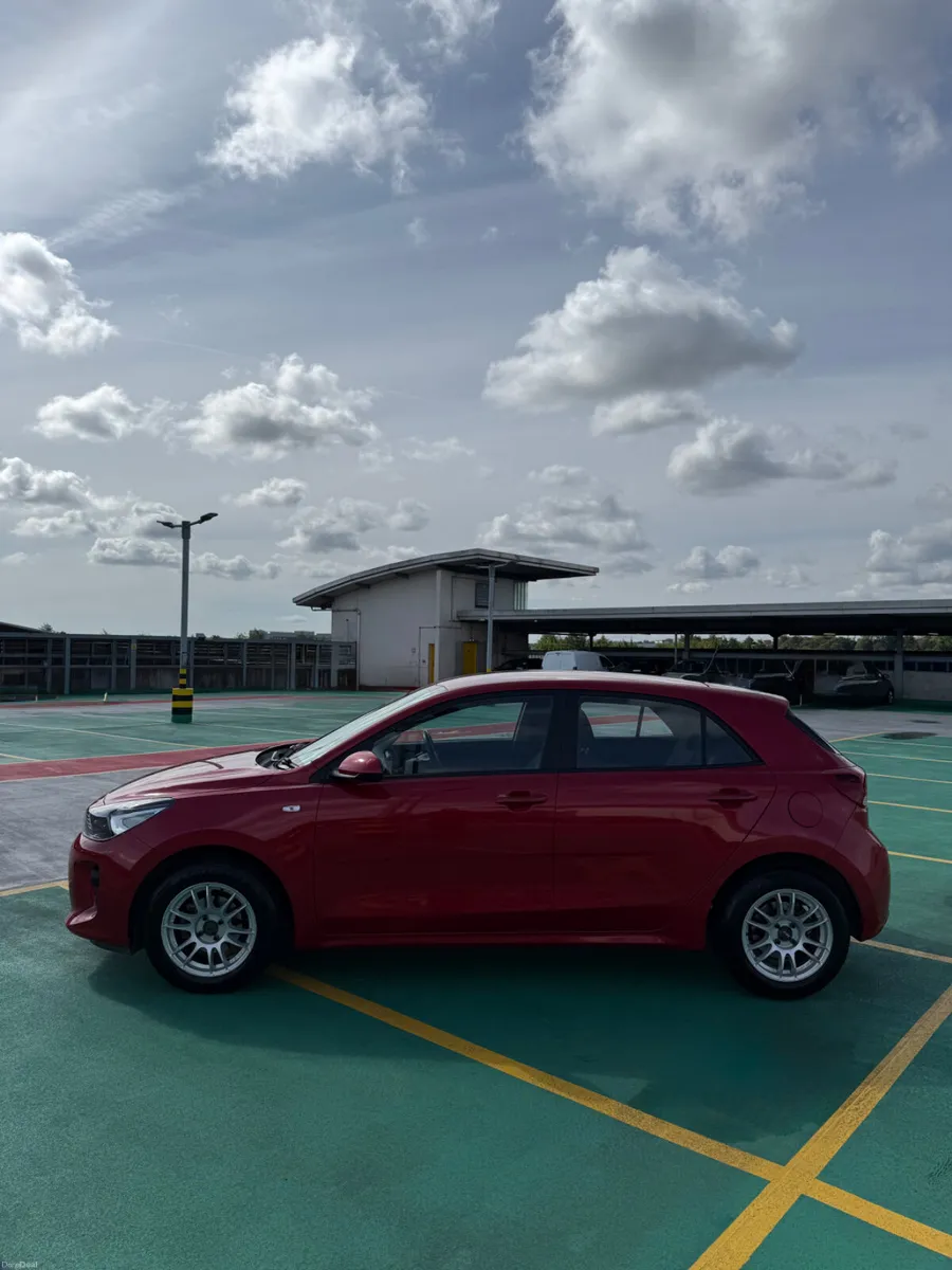201 Kia Rio 1.2 Petrol - VERY LOW MILEAGE - Image 4