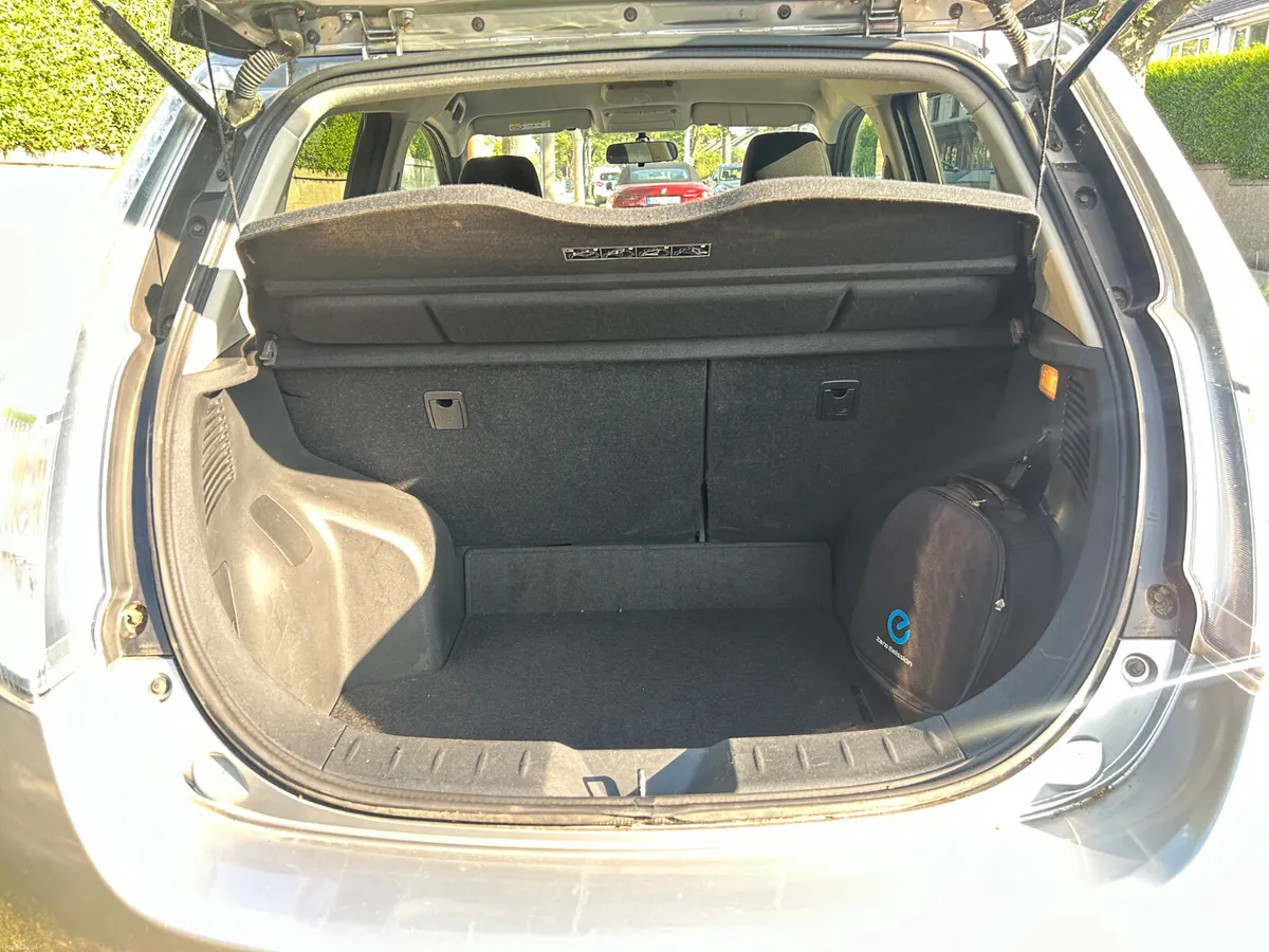 2018 NISSAN LEAF SERVICE HISTORY NCT MARCH 2028 - Image 6