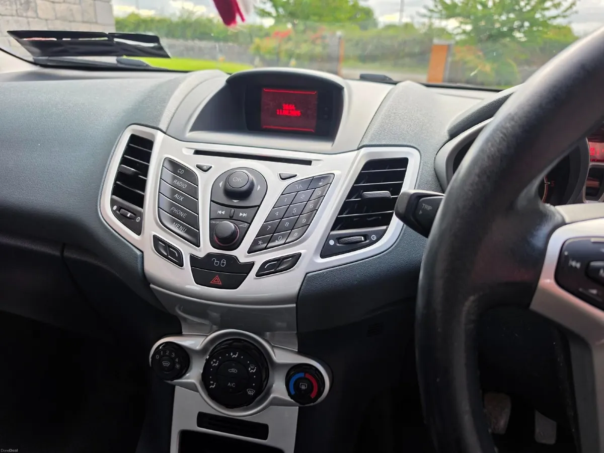 Ford Fiesta Titanium Diesel 2011 - Image 5