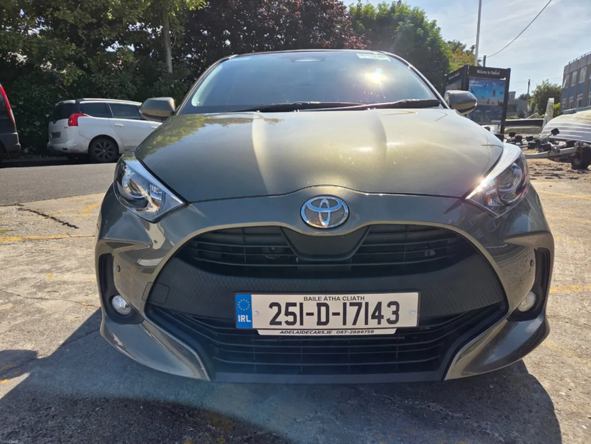 Toyota Yaris HYBRID 115 LUNA - Image 2