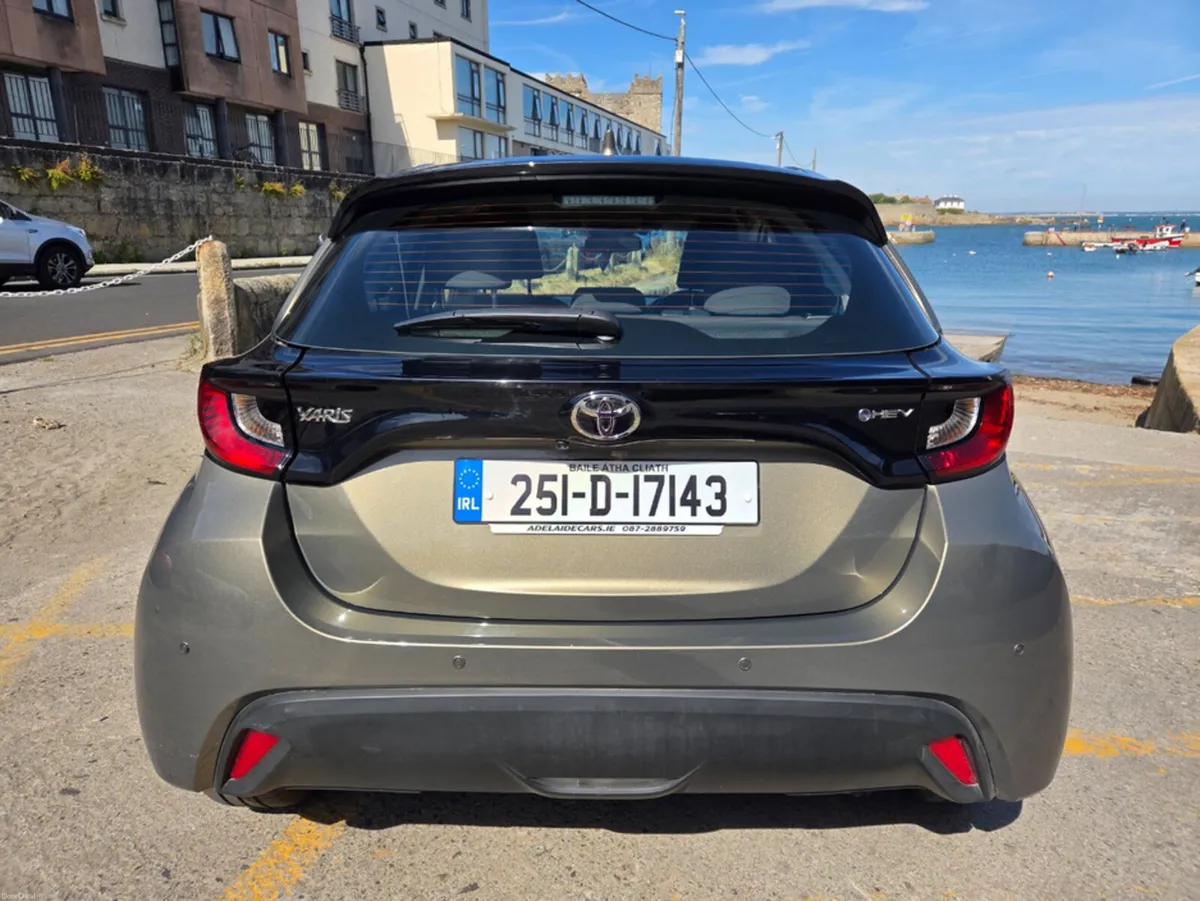 Toyota Yaris HYBRID 115 LUNA - Image 6