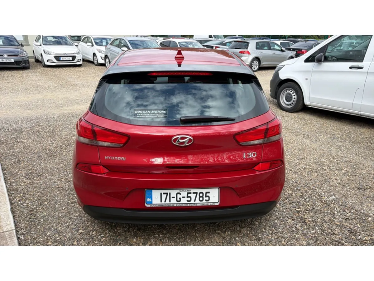 Hyundai i30 SE CRDI 5DR - Image 6