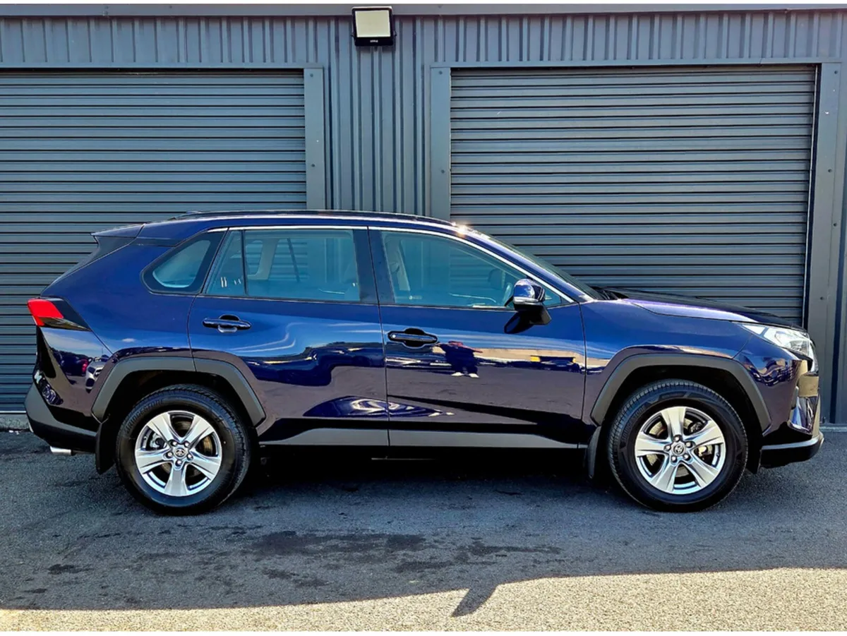 Toyota RAV4 RAV4 HYBRID LUNA 4DR AUTO - Image 4
