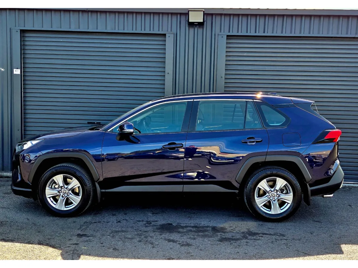 Toyota RAV4 RAV4 HYBRID LUNA 4DR AUTO - Image 5