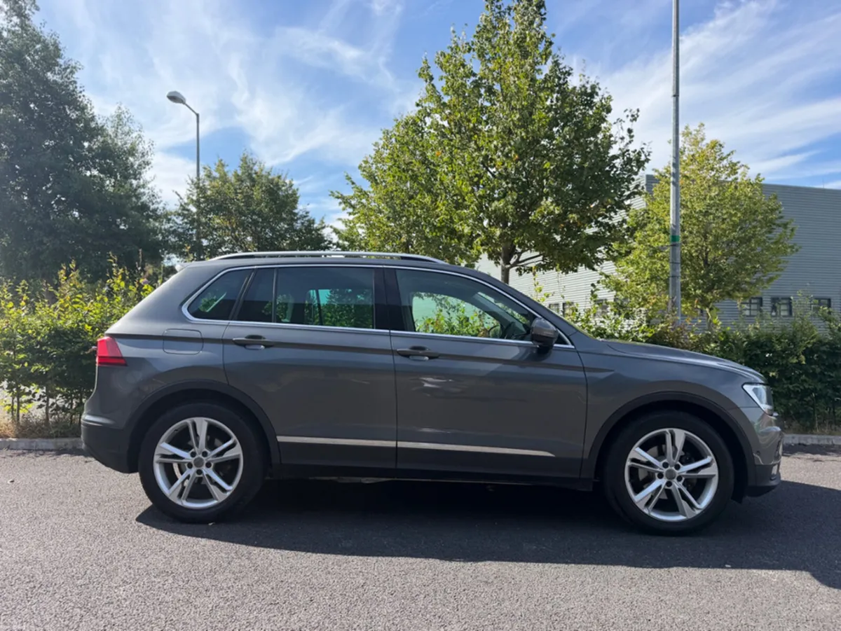 Volkswagen Tiguan COMFORTLINE 2.0 TDI AUTO *FRESH - Image 6